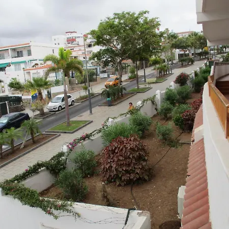 Apartment 105 Geranios *